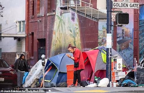疫情致美国旧金山一社区路边帐篷激增300%，到处是针头、粪便